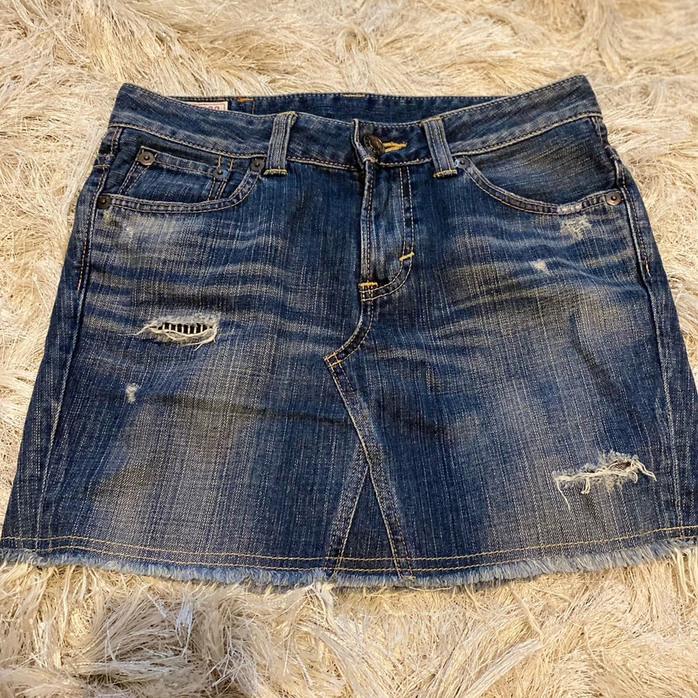 Waist 31" leng. 15" color. Blue